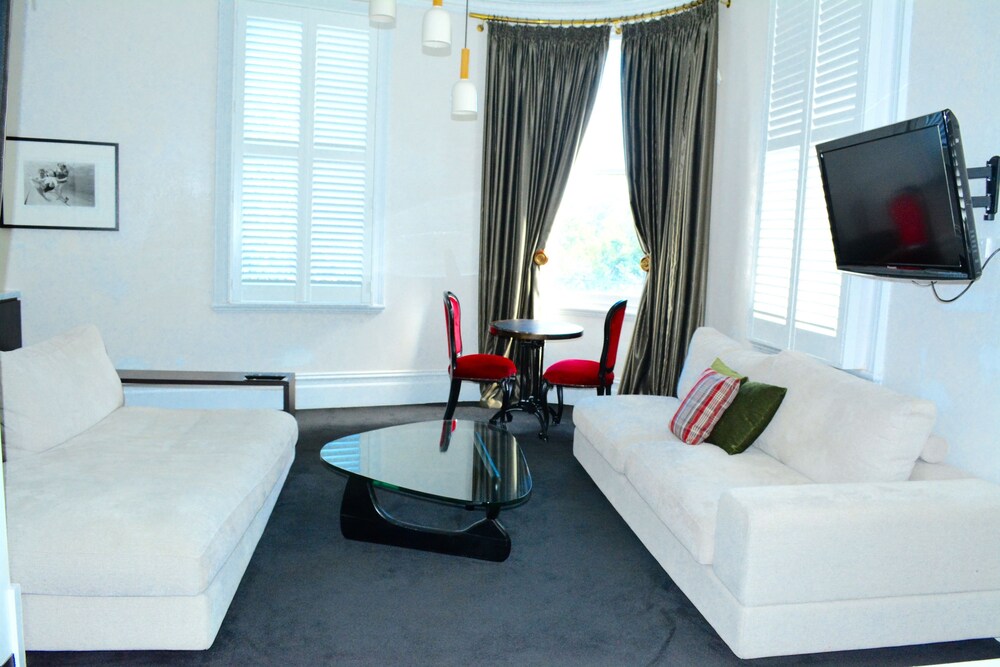 Guestroom