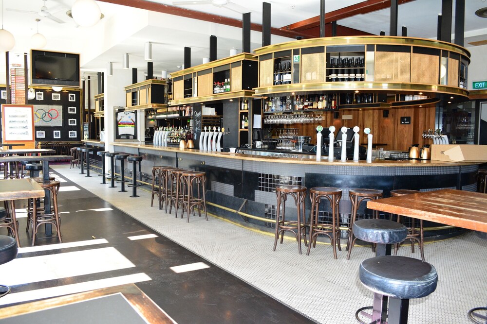 Sports Bar
