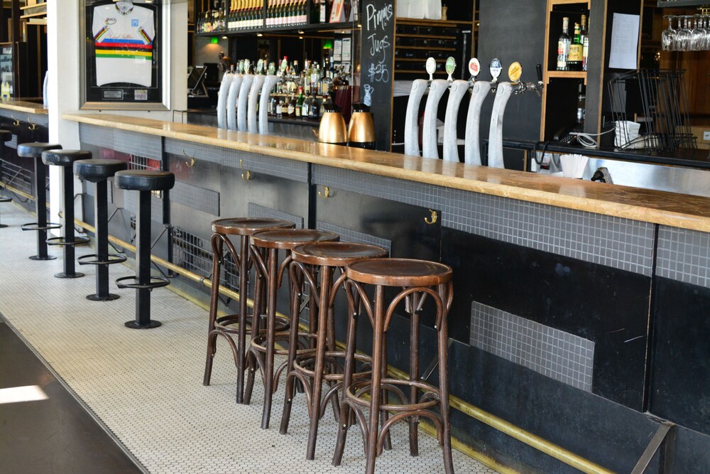 Sports Bar