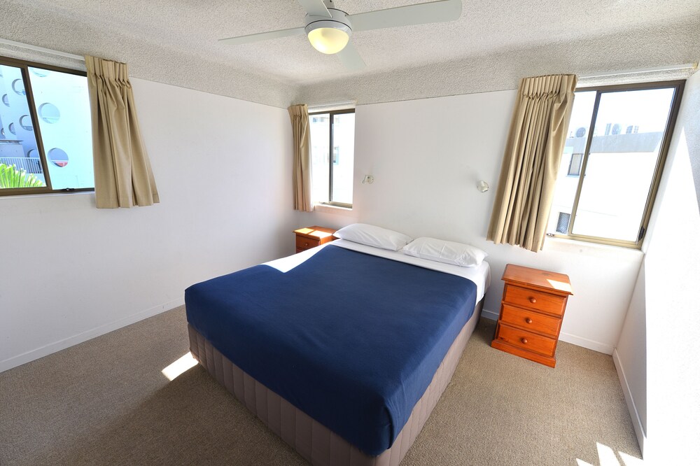 Economy Apartment, 3 Bedrooms - Guestroom
