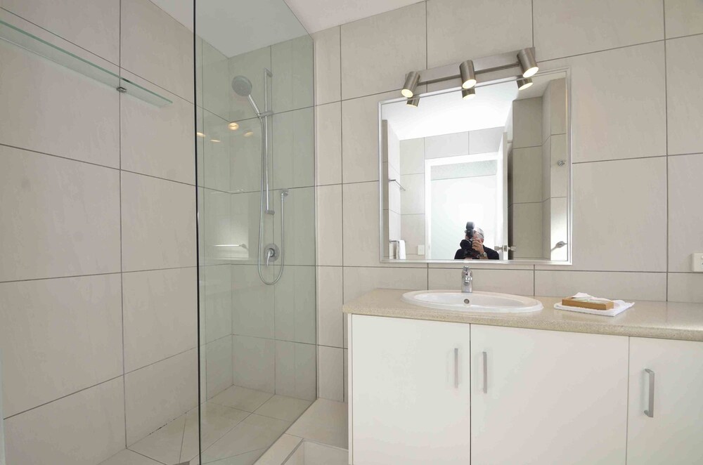 Superior Apartment, 2 Bedrooms - Bathroom