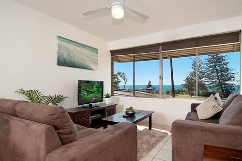 Superior Apartment, 2 Bedrooms - Living Area