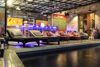 Poolside Bar