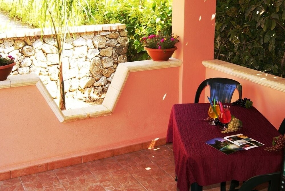Comfort Apartment, 1 Bedroom, Kitchen, Ground Floor - Terrace/Patio