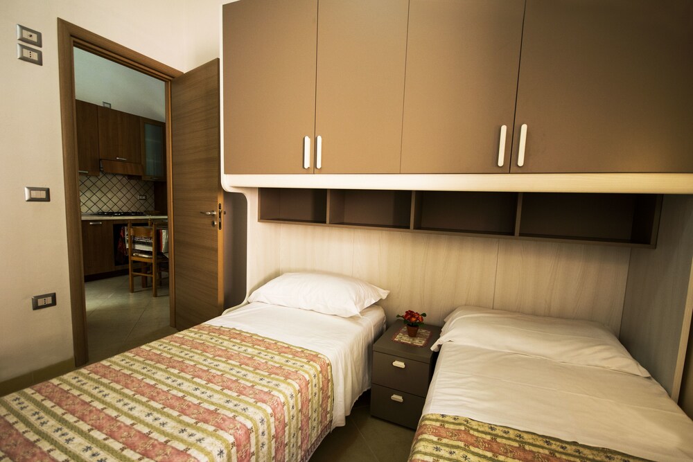 Standard Apartment, 2 Bedrooms - Guestroom
