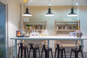 Hotel Bar