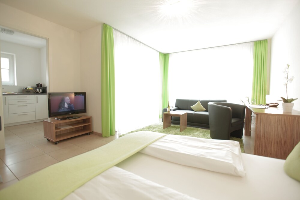 Zimmer (Deluxe-Apartment B)