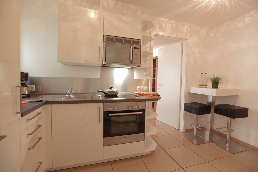Essbereich im Zimmer (Comfort-Apartment B)