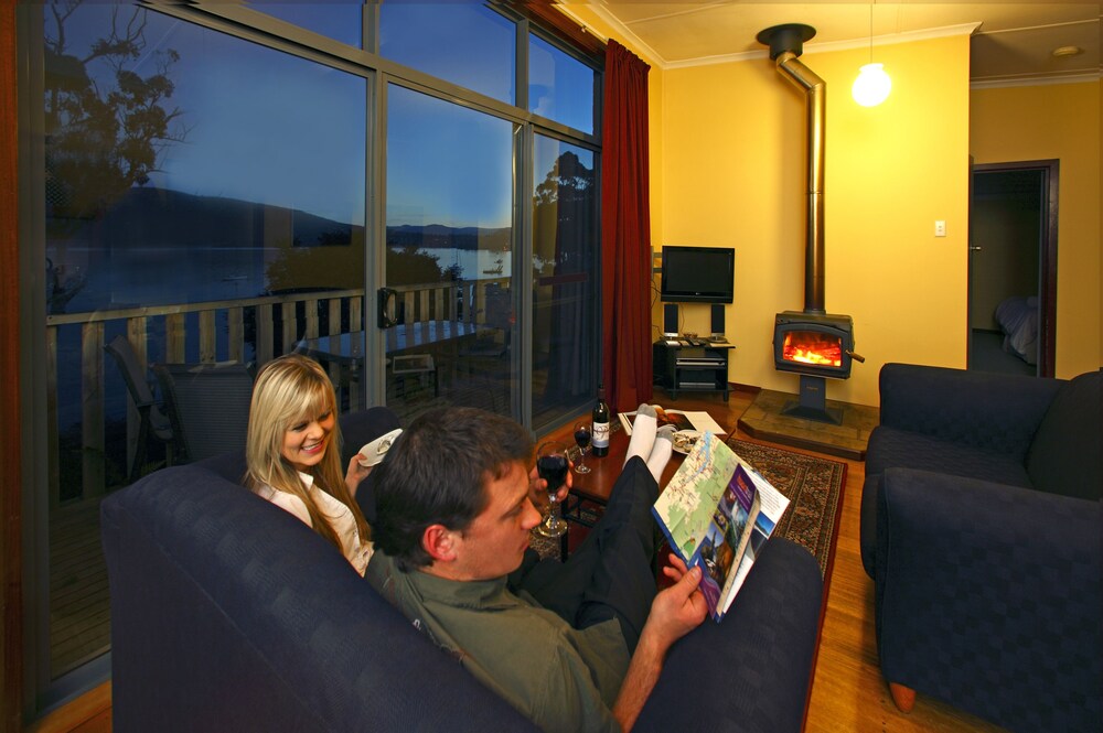 House, Beachside - Living Area