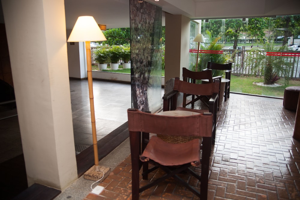 Hotel Lounge
