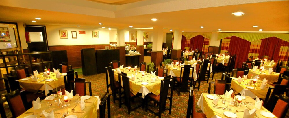 Food Court