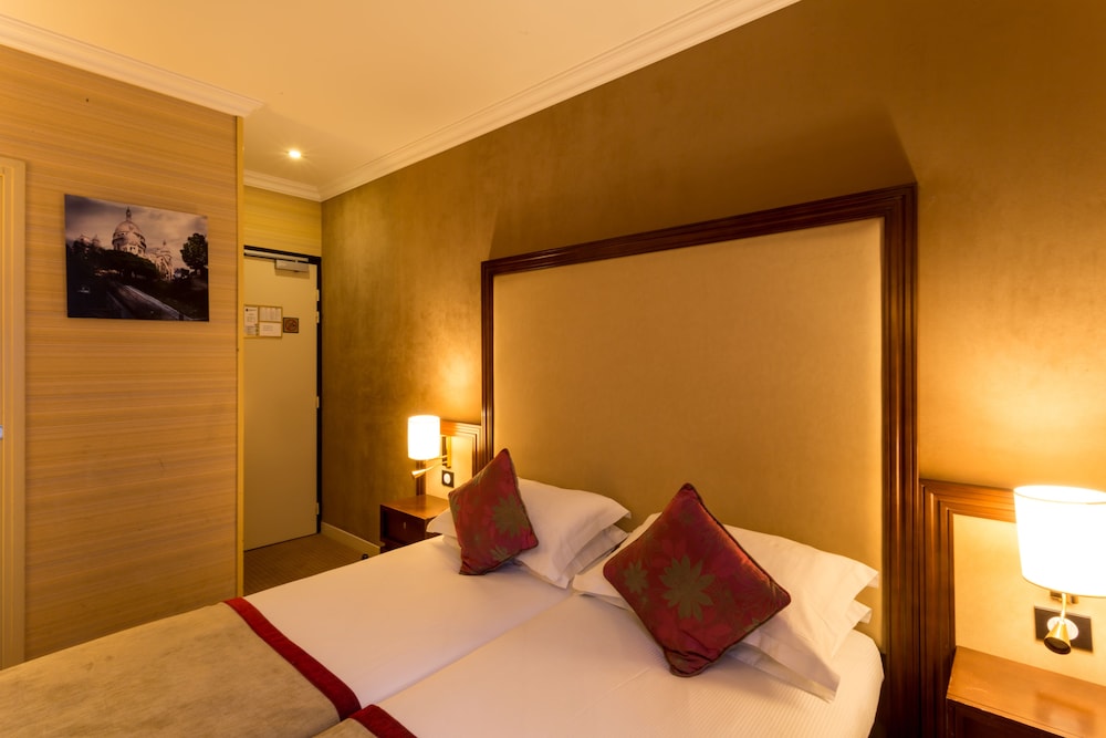 Guest room