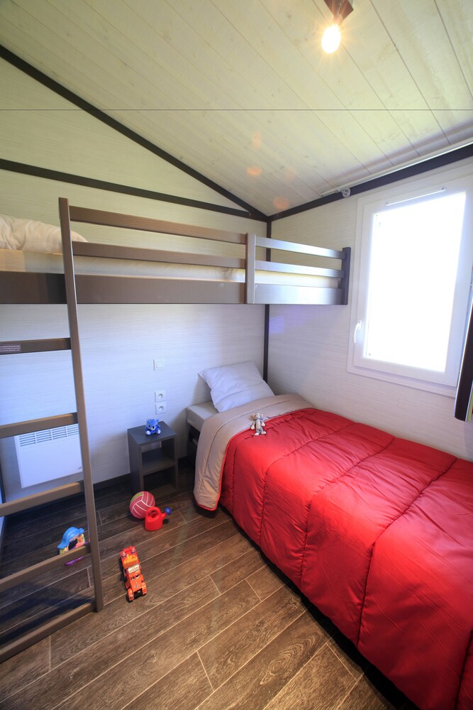 Cottage (For 6 People) - Guestroom