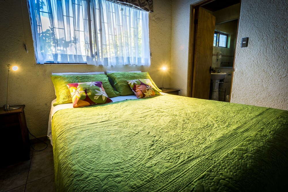 Family Cabin - Guestroom
