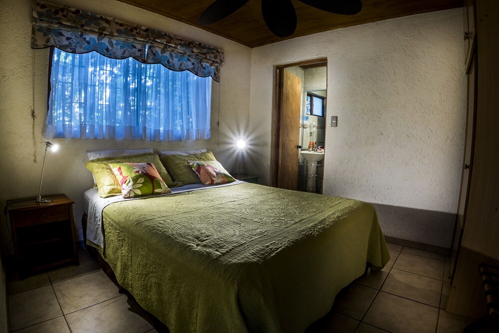 Cabin (Quadruple) - Guestroom