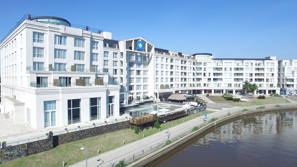 Sundeck