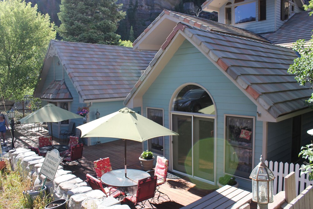 Sundeck