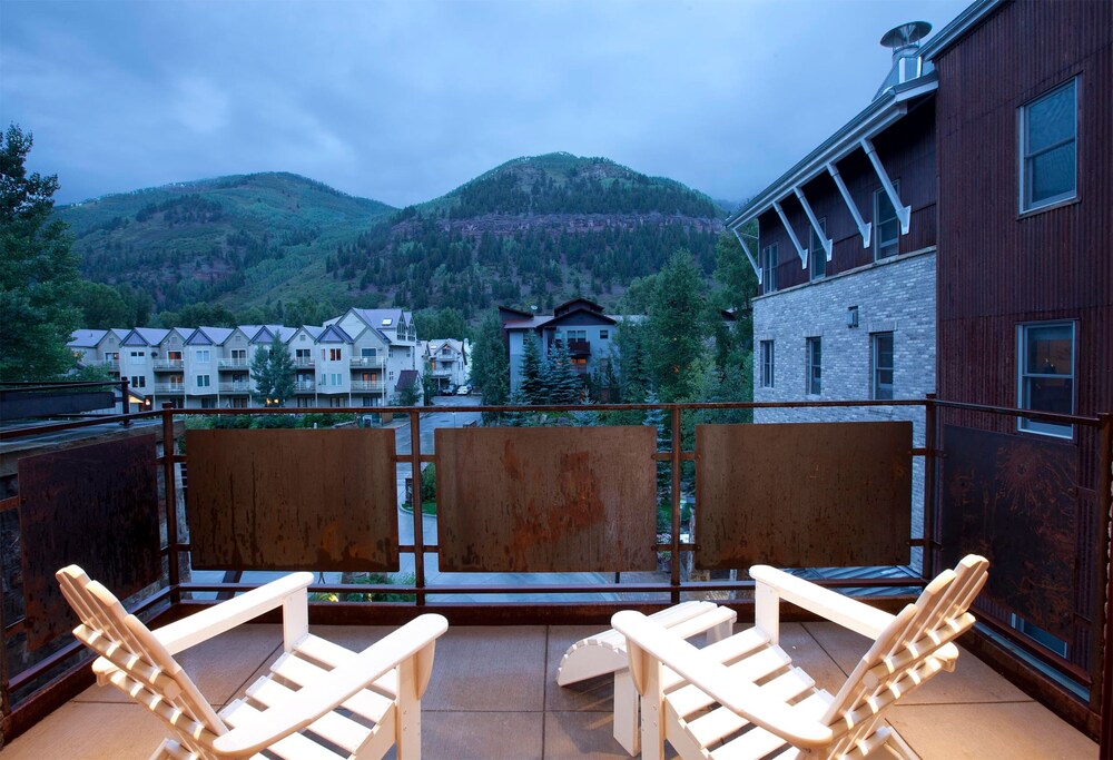 Room, 3 Bedrooms (Auberge Residence (W202)) - Terrace/Patio