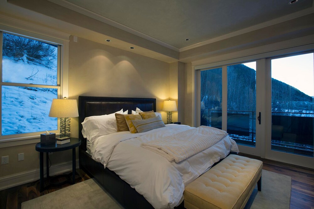 Room, 3 Bedrooms (Auberge Residence (SW301)) - Guestroom