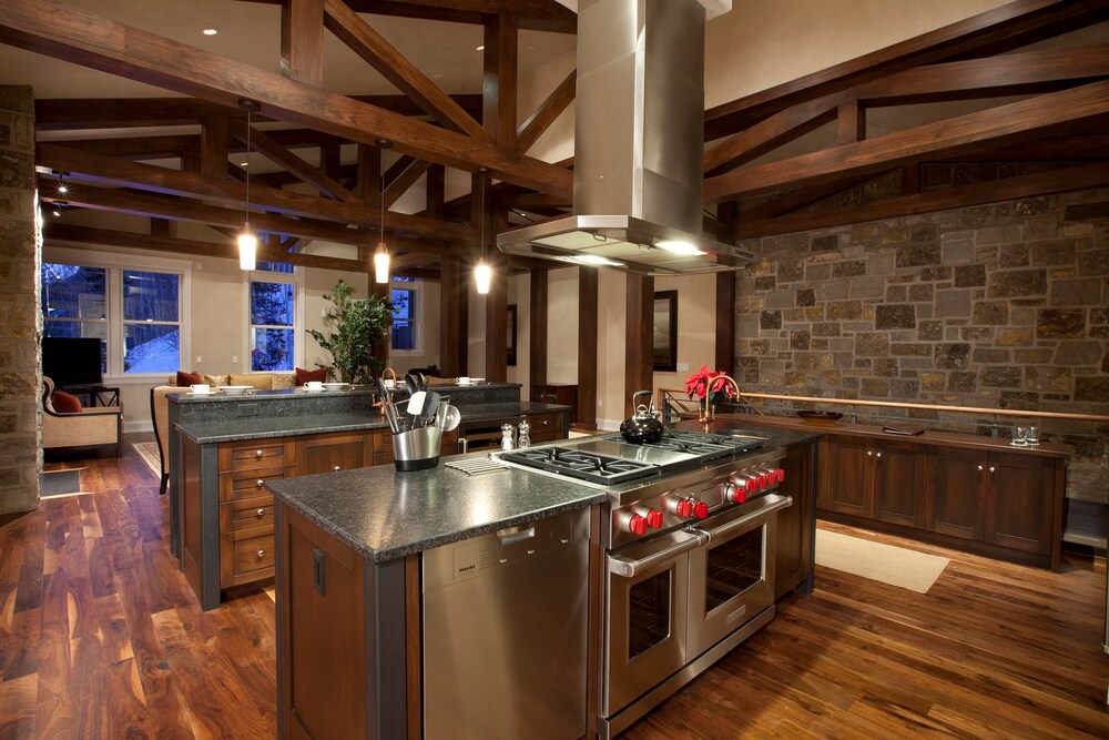 Room, 5 Bedrooms (Auberge Residence (E5)) - In-Room Kitchen