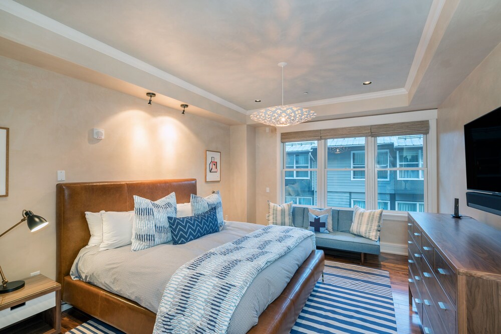 Room, 2 Bedrooms (Auberge Residence (W101)) - Guestroom