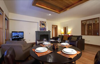 Room, 2 Bedrooms (Cascades Residence (A8)) - Living Area
