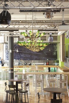 Hotel Bar