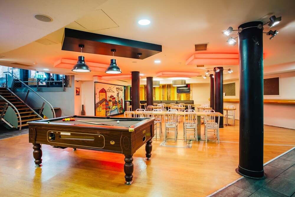 Hotel Bar