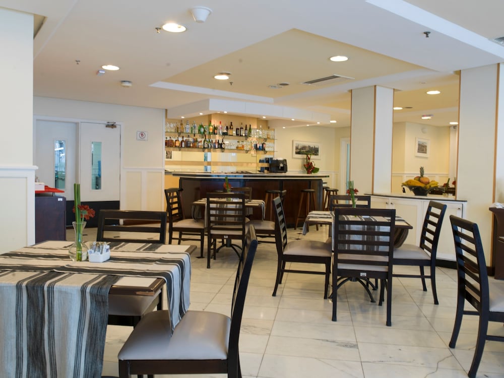 Hotel Lounge