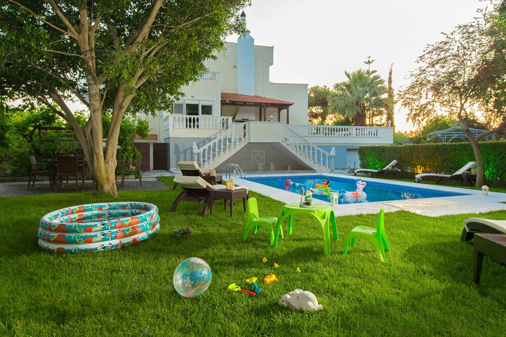 Childrens Pool
