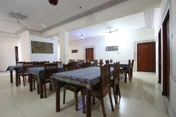 Food Court