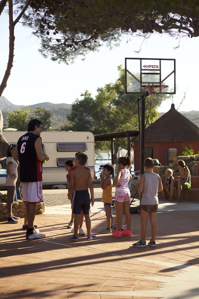 Childrens Play Area - Outdoor
