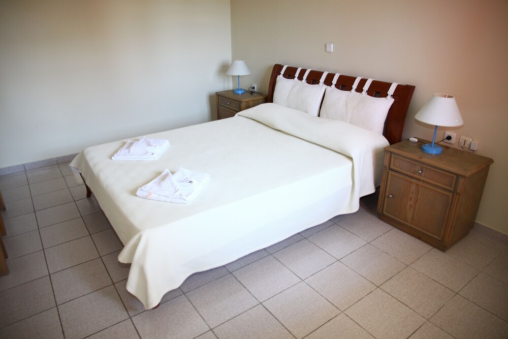Apartment, 2 Bedrooms - Guestroom