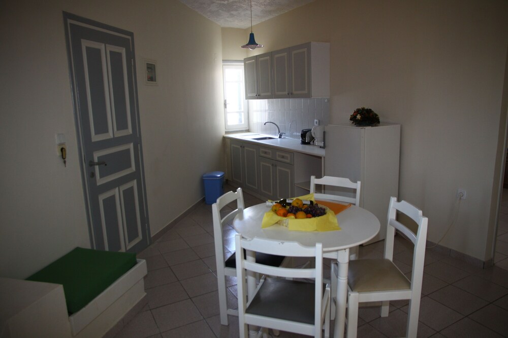 Apartment, 2 Bedrooms - In-Room Kitchenette