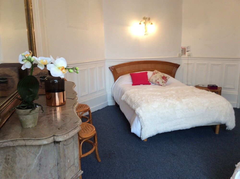 Guestroom
