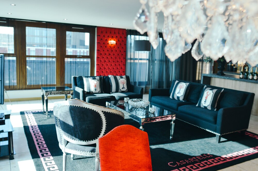 Executive Penthouse - Living Area