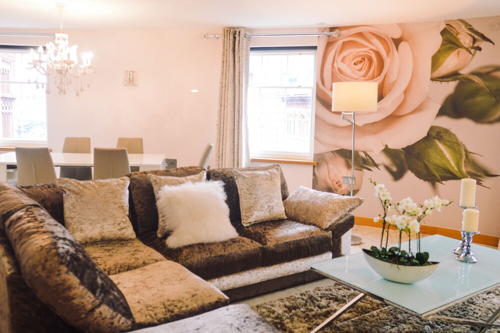 Superior Apartment (Sleeps 6) - Guestroom