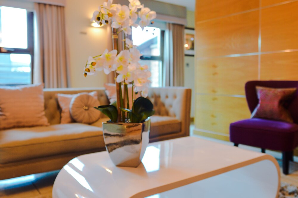 Executive Penthouse - Living Area