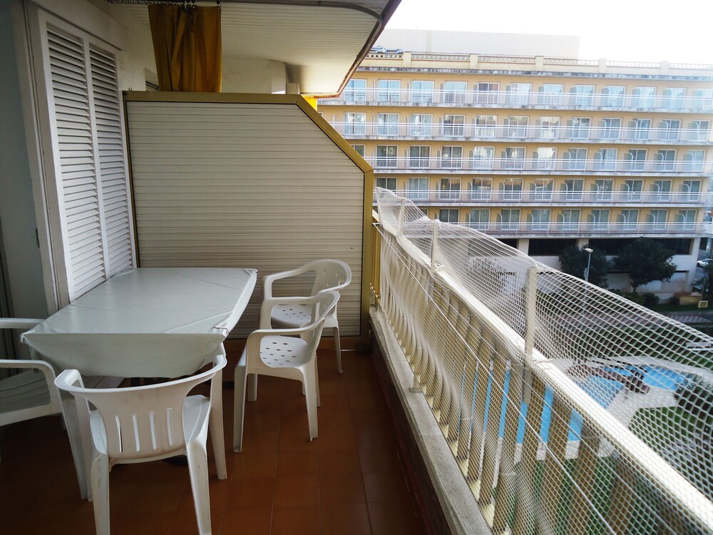 Family Apartment, 2 Bedrooms (Americas 4A) - Terrace/Patio