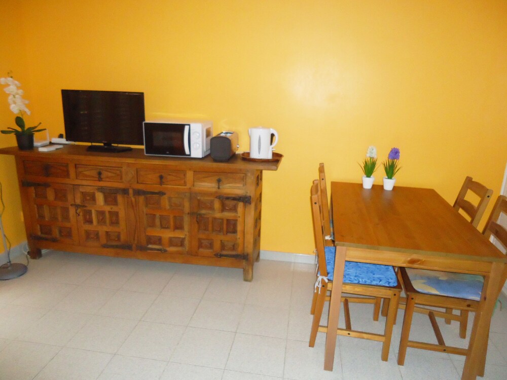 Apartment, 1 Bedroom, City View (Tamarindos 1K) - Living Room
