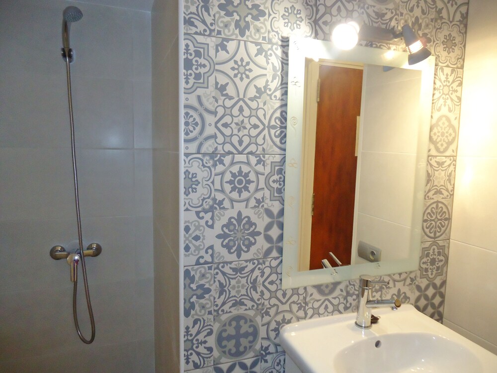 Superior Apartment, 1 Bedroom (4-L) - Bathroom
