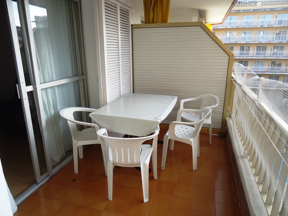 Family Apartment, 2 Bedrooms (Americas 4A) - Terrace/Patio