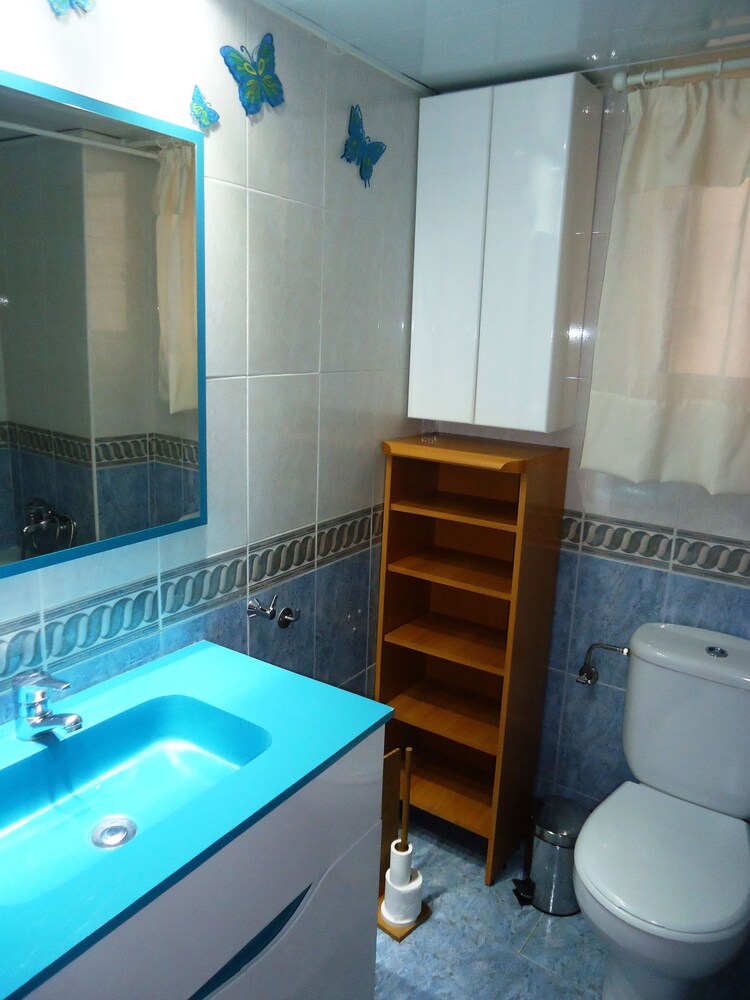 Family Apartment, 2 Bedrooms (Americas 4A) - Bathroom