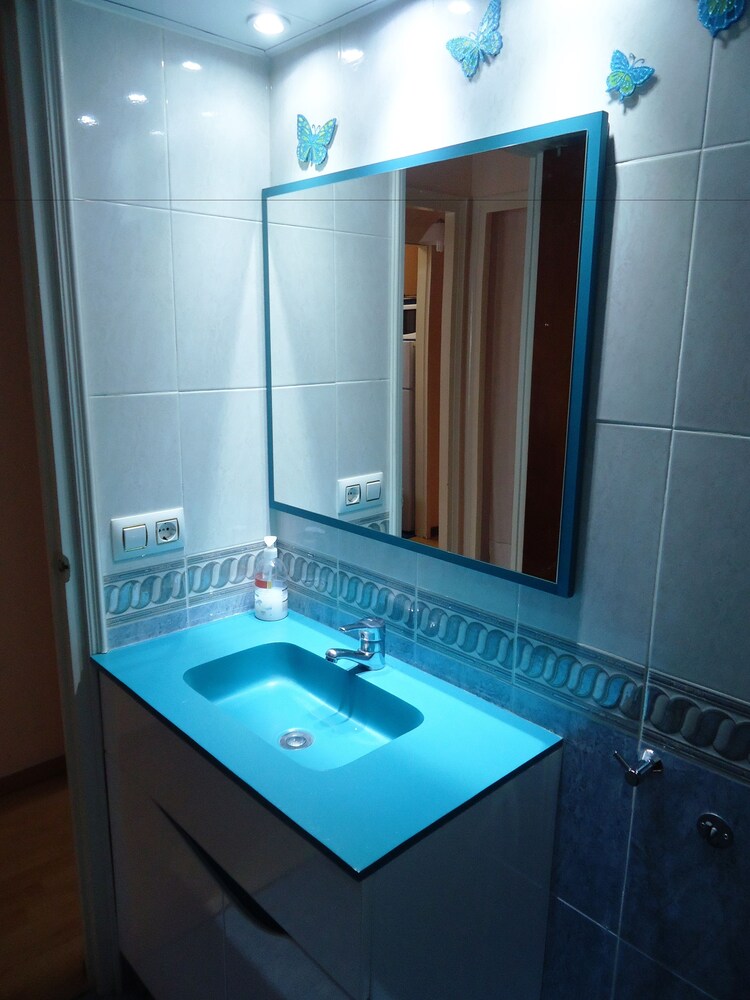 Family Apartment, 2 Bedrooms (Americas 4A) - Bathroom
