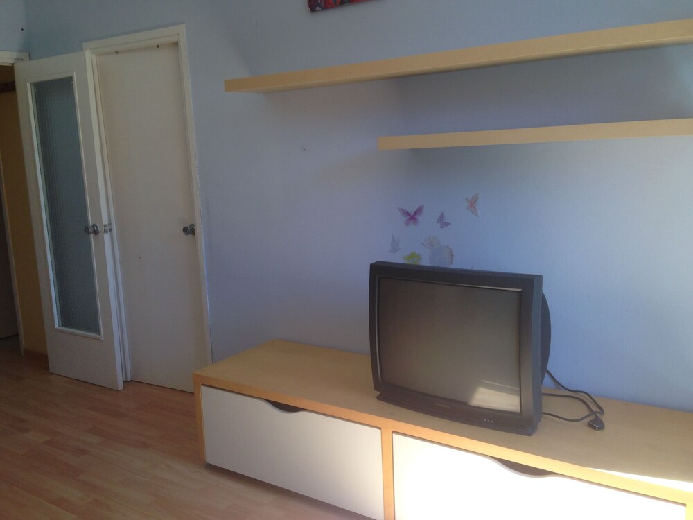 Family Apartment, 1 Bedroom, Pool View (Garden 1-5) - Guestroom