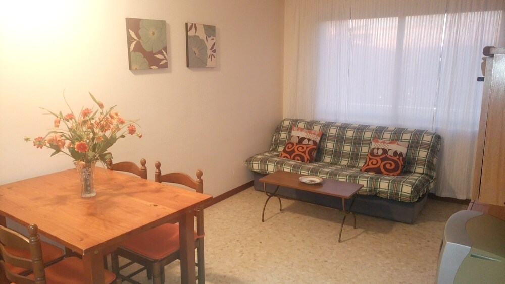 Standard Apartment, 2 Bedrooms, Pool View (Aloe 4-10) - Living Room