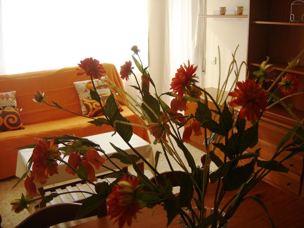 Standard Apartment, 2 Bedrooms, Pool View (Aloe 4-10) - Living Room