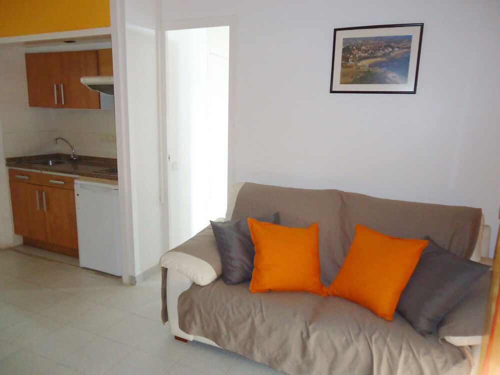 Apartment, 1 Bedroom, City View (Tamarindos 1K) - Living Room