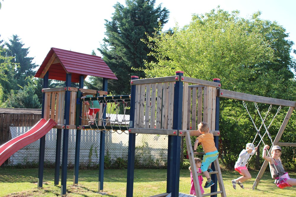 Außen-Kinderspielplatz