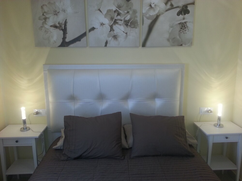 Apartment, 2 Bedrooms - Guestroom